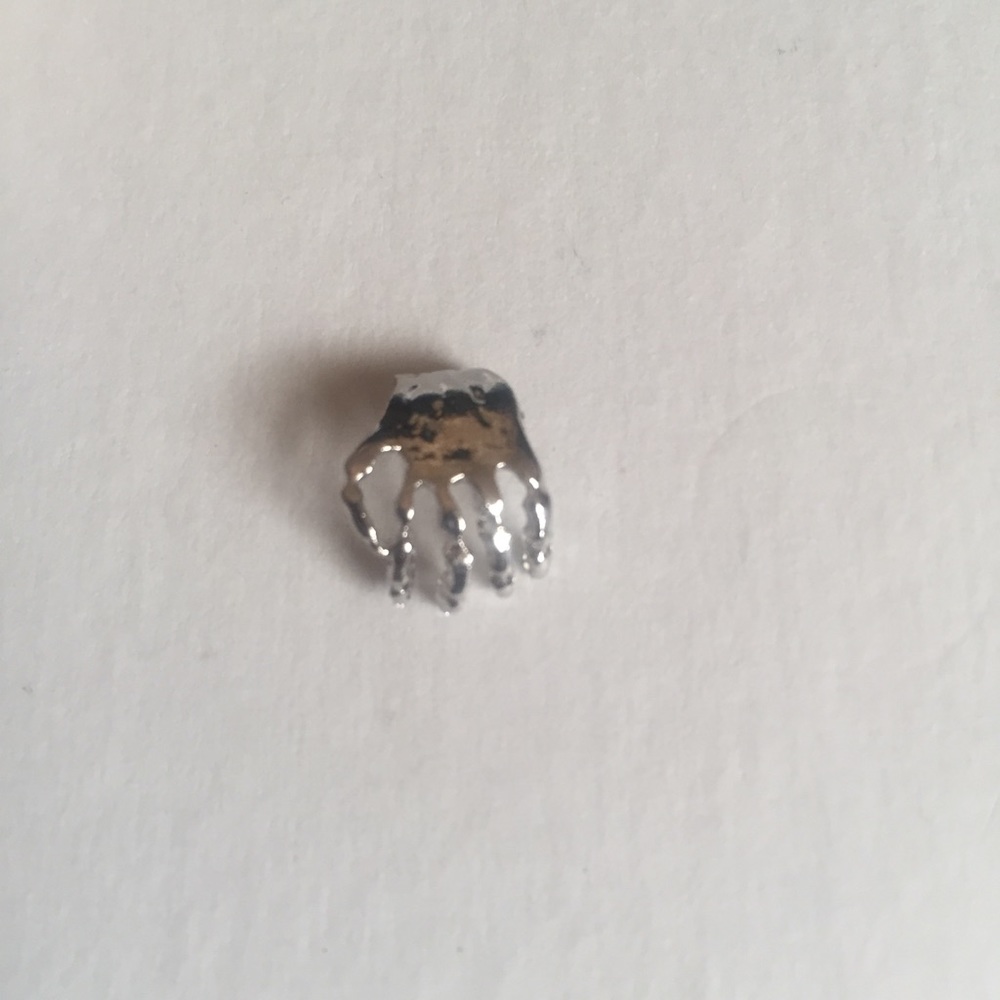 !!RESTOCKED!! Single Skeleton Hand Ear Cartilage Cuff - Picture 5 of 8